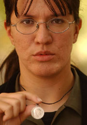 Diácsnának szép medálja van