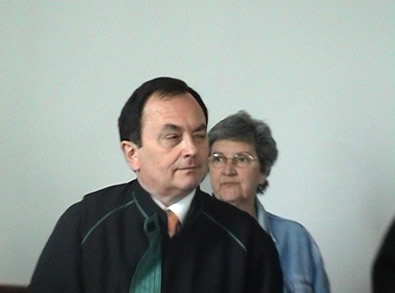 Futó doktor kacsint